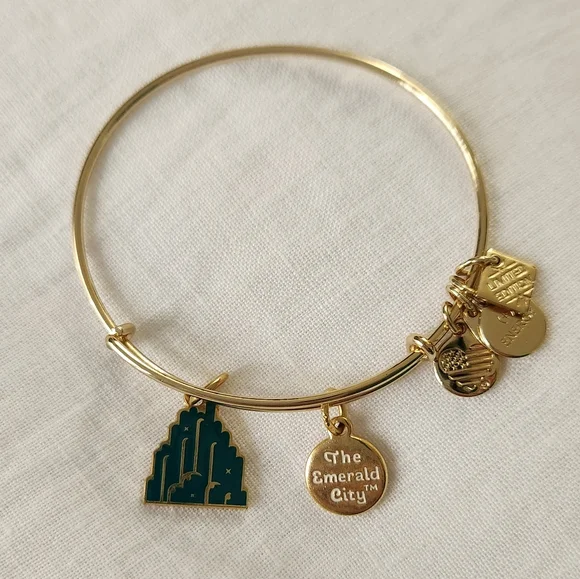 Alex and Ani Wizard of Oz Bracelet Holiday 2021 Limited Release - Picture 3 of 3
